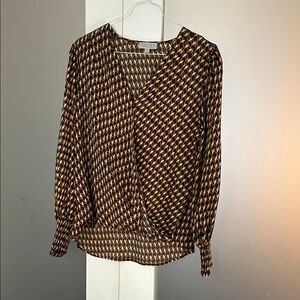 Elegant Brown Patterned Blouse S Status